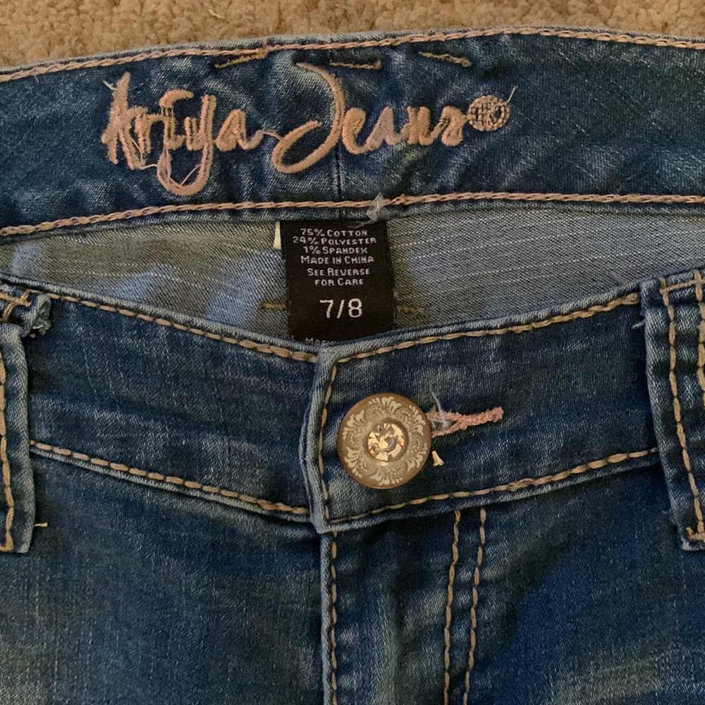 Ariya Flare Jeans- size 7/8 - Picture 3 of 4